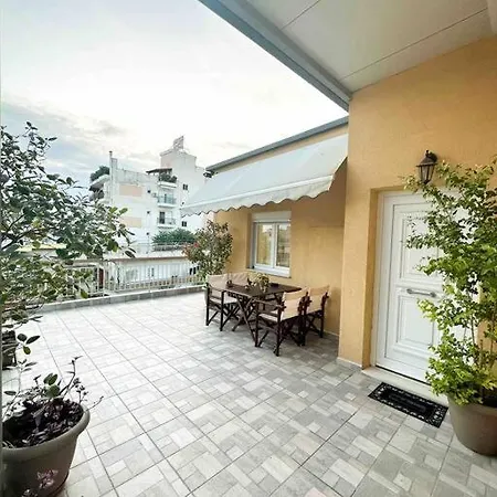 Sunny Rooftop House Apartment
